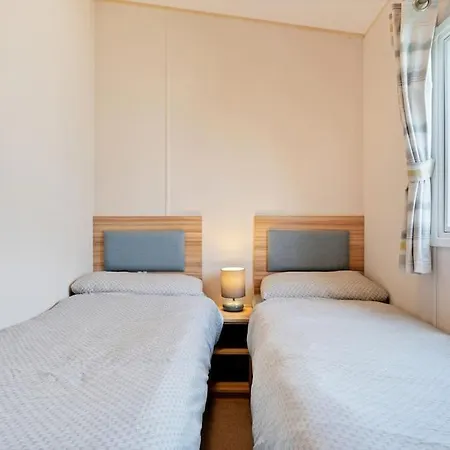 Tattershall Lakes: Sally'S Superior Stay Exterior photo