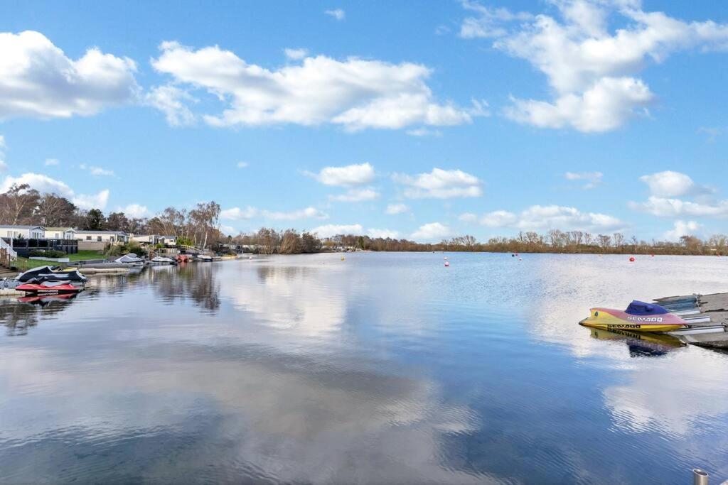 Lakes: Sally's Superior *